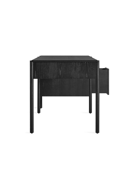 Bureau Blu Dot Cursive, style minimaliste et rangement optimisé. frene noir