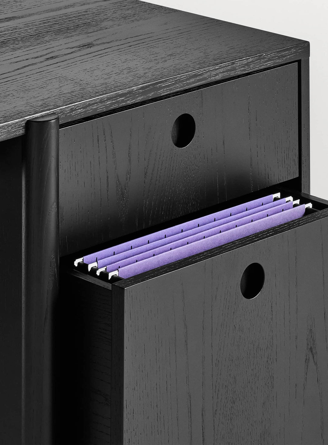 Bureau Blu Dot Cursive, bureau en bois pour un espace de travail élégant. frene noir