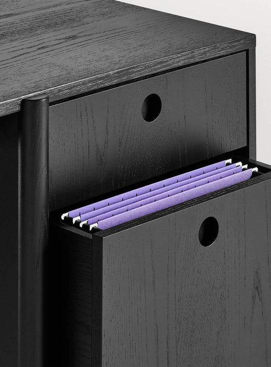 Bureau Blu Dot Cursive, bureau en bois pour un espace de travail élégant. frene noir