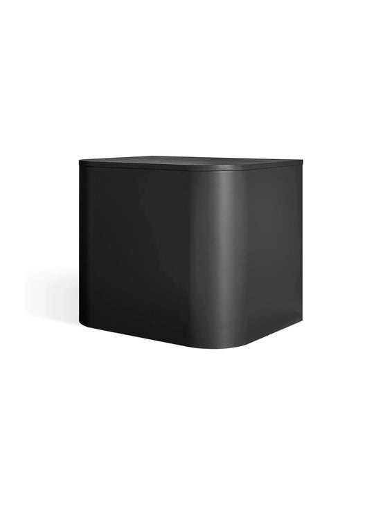 Découvrez la table de chevet Dally Blu Dot, idéale pour une chambre contemporaine. noir