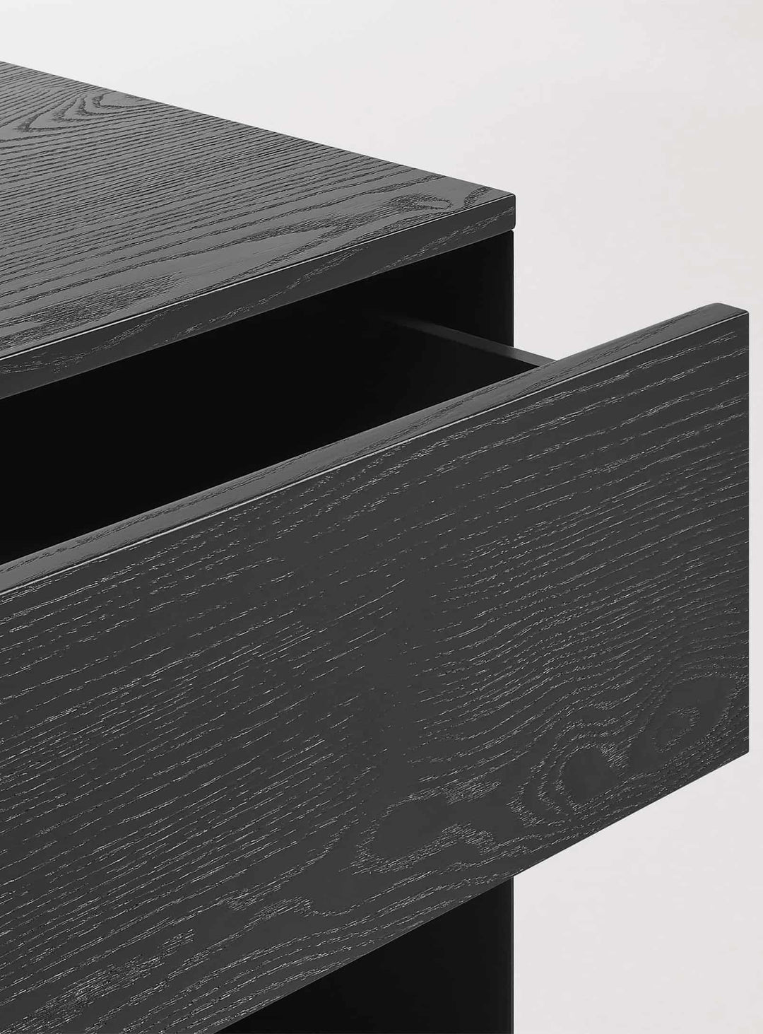 Table de chevet Dally Blu Dot, un meuble contemporain livré entièrement assemblé. noir