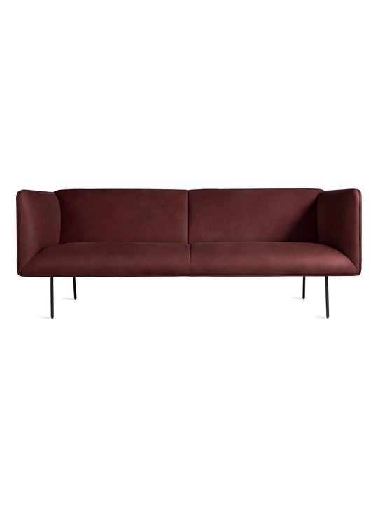 Dandy de Blu Dot : un sofa élégant et moderne au design fluide et équilibré. cuir rouge