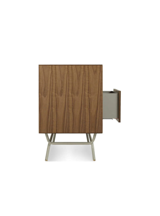 Buffet Dang Blu Dot : esthétique contemporaine et finitions haut de gamme. noyer