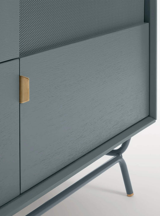 Buffet Dang Blu Dot : rangement optimisé et allure sophistiquée au quotidien. bleu marine