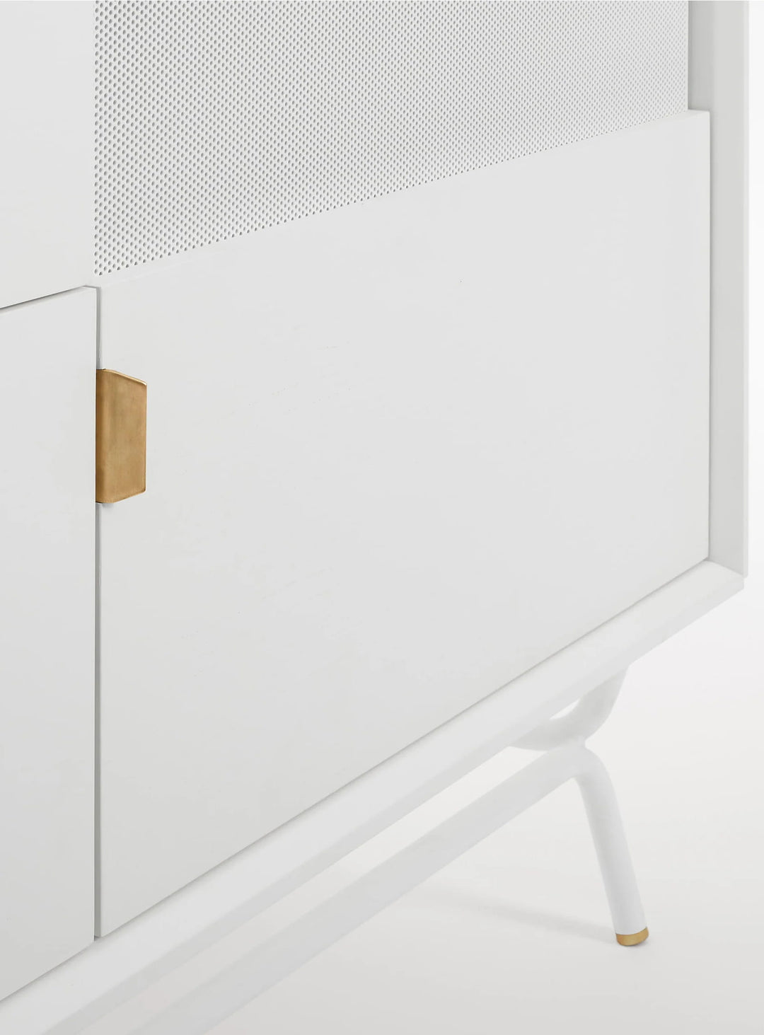 Buffet Dang Blu Dot : un buffet design aux lignes fines et détails luxueux. blanc