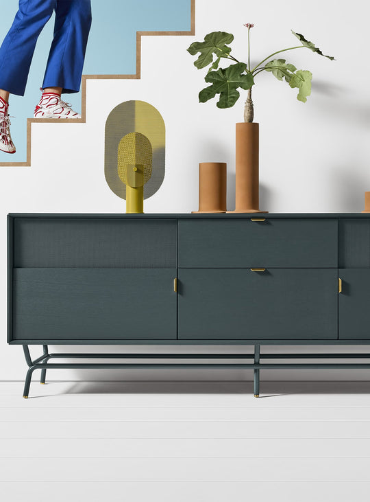 Buffet Dang Blu Dot : un meuble de caractère pour intérieur moderne et raffiné. bleu marine