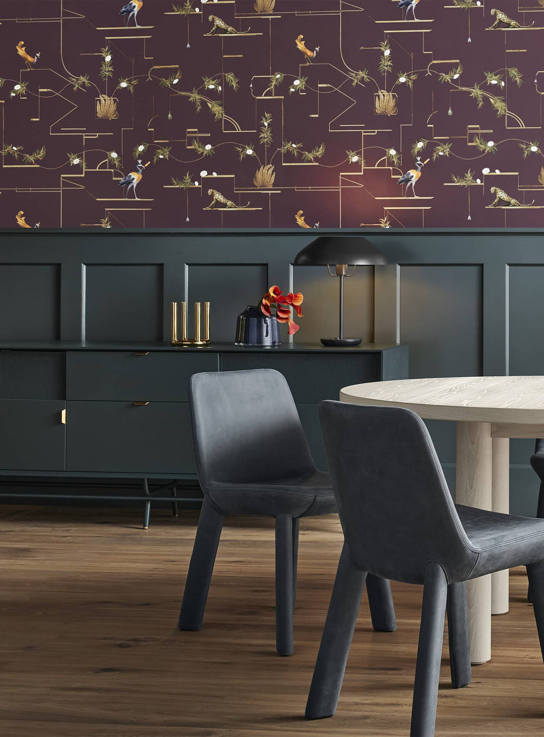 Buffet Dang Blu Dot : design graphique et fermeture douce pour un confort optimal. vert marine