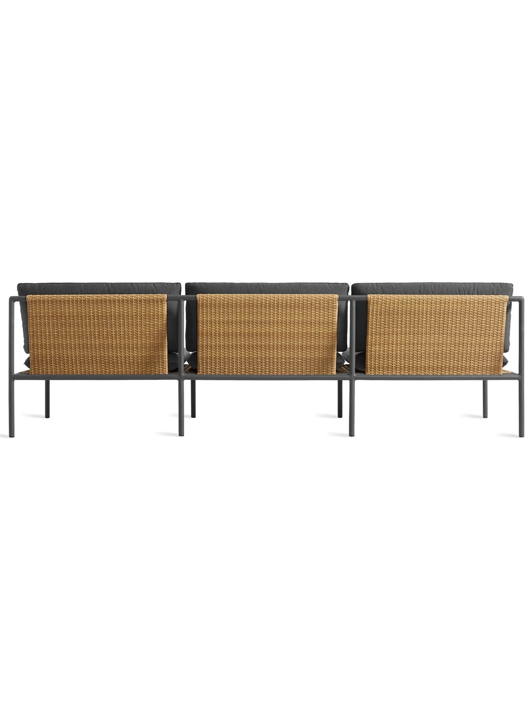 Sofa 3 places Dog Days de Blu Dot style contemporain et coussins épais. sunbrella coal