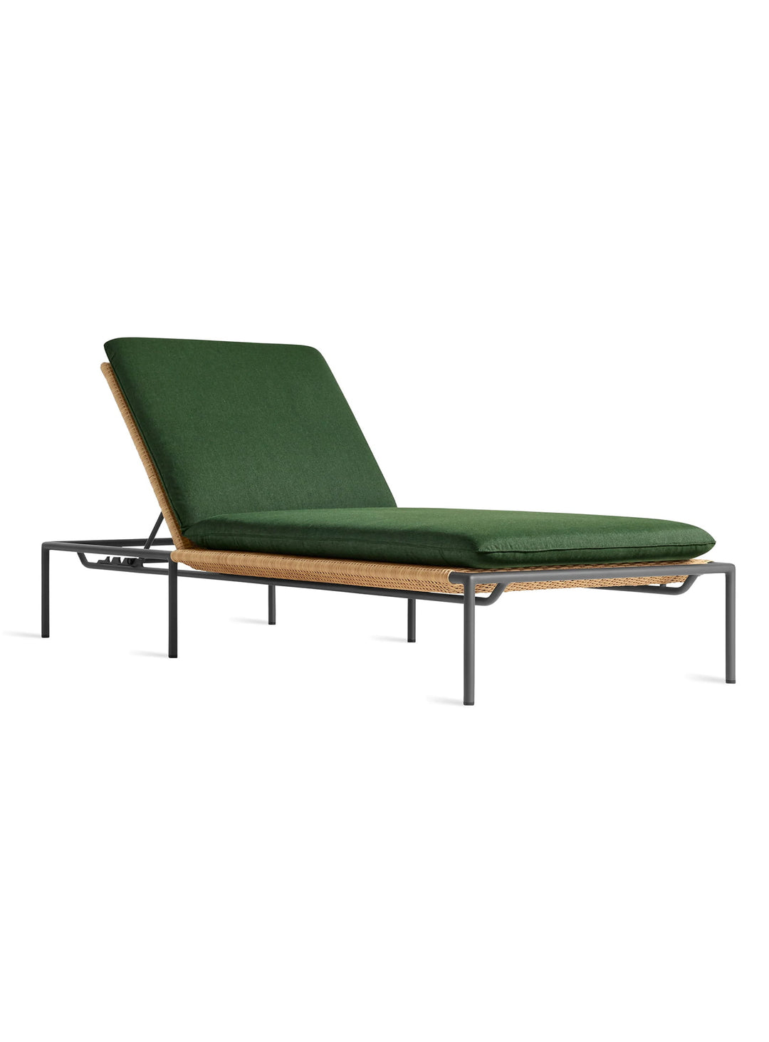 Chaise longue Dog Days de Blu Dot confort et design minimaliste. sunbrella ivy