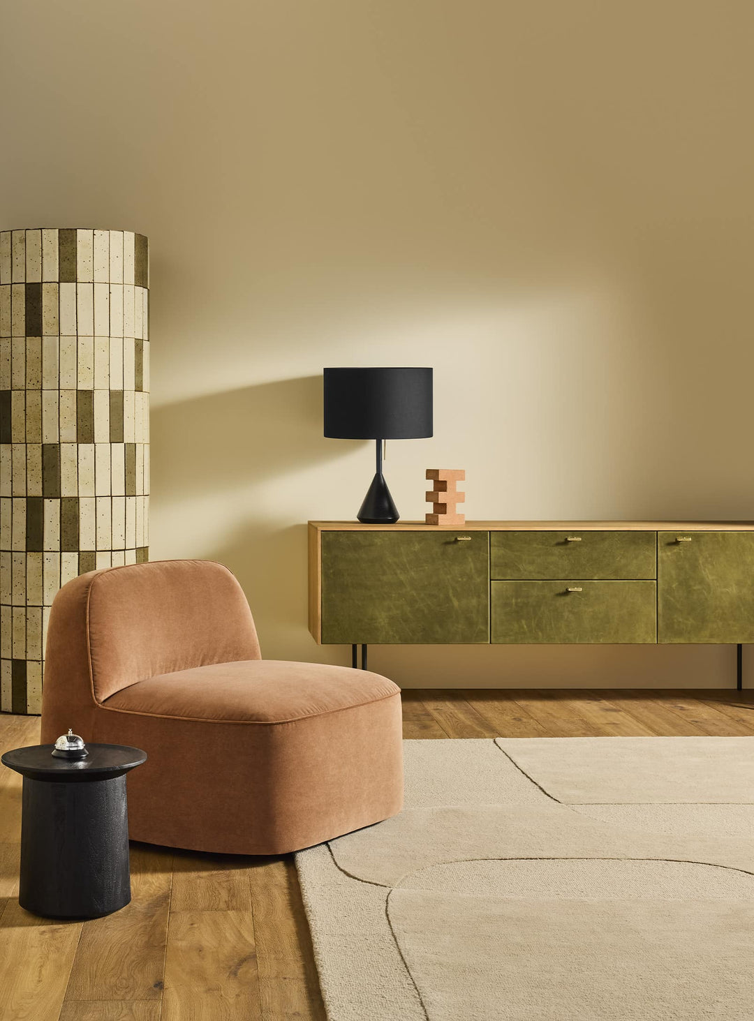 Buffet Fable Blu Dot, une pièce maîtresse au design équilibré et raffiné. vert