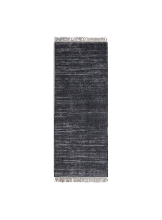 Tapis Fancy Blu Dot : alliance de matières nobles et de reflets naturels. Indigo