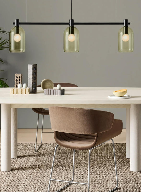 Table Good Times Blu Dot : table design rectangulaire, bois et look élégant. frene blanchi