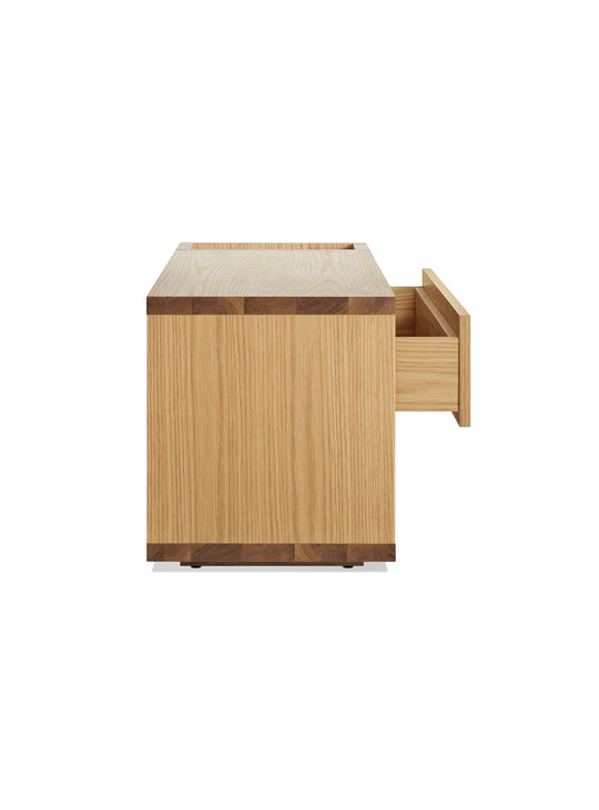 Banc Go Forth Blu Dot : banc entrée, style contemporain et fonctionnel. chene blanc