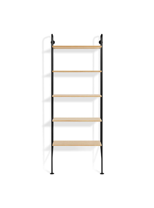 Blu Dot Hitch : bibliothèque design pour salon, bureau ou espace créatif. Noir et chêne blanc.