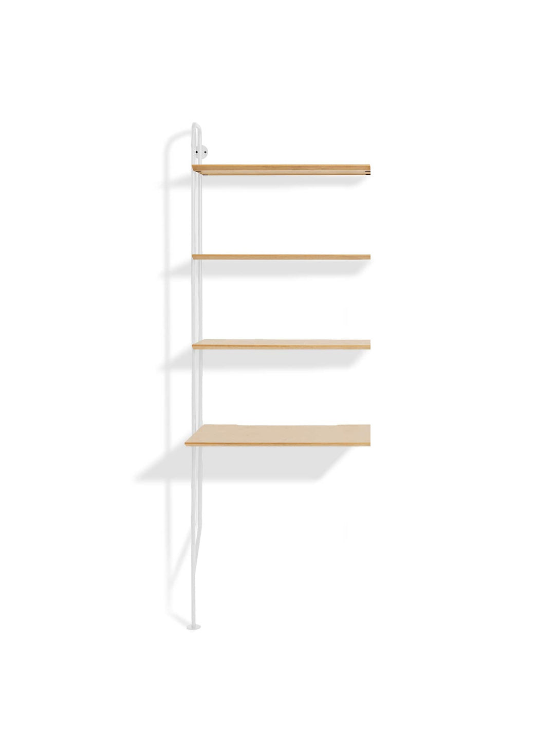 Extension de bibliothèque Hitch Add-on de Blu Dot : idéale pour grands murs. Blanc et chêne blanc.