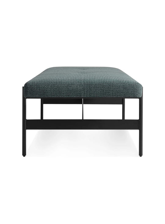 Banc Jumbo Blu Dot : banc contemporain, assise confortable et durable. maharam mantle in parsley