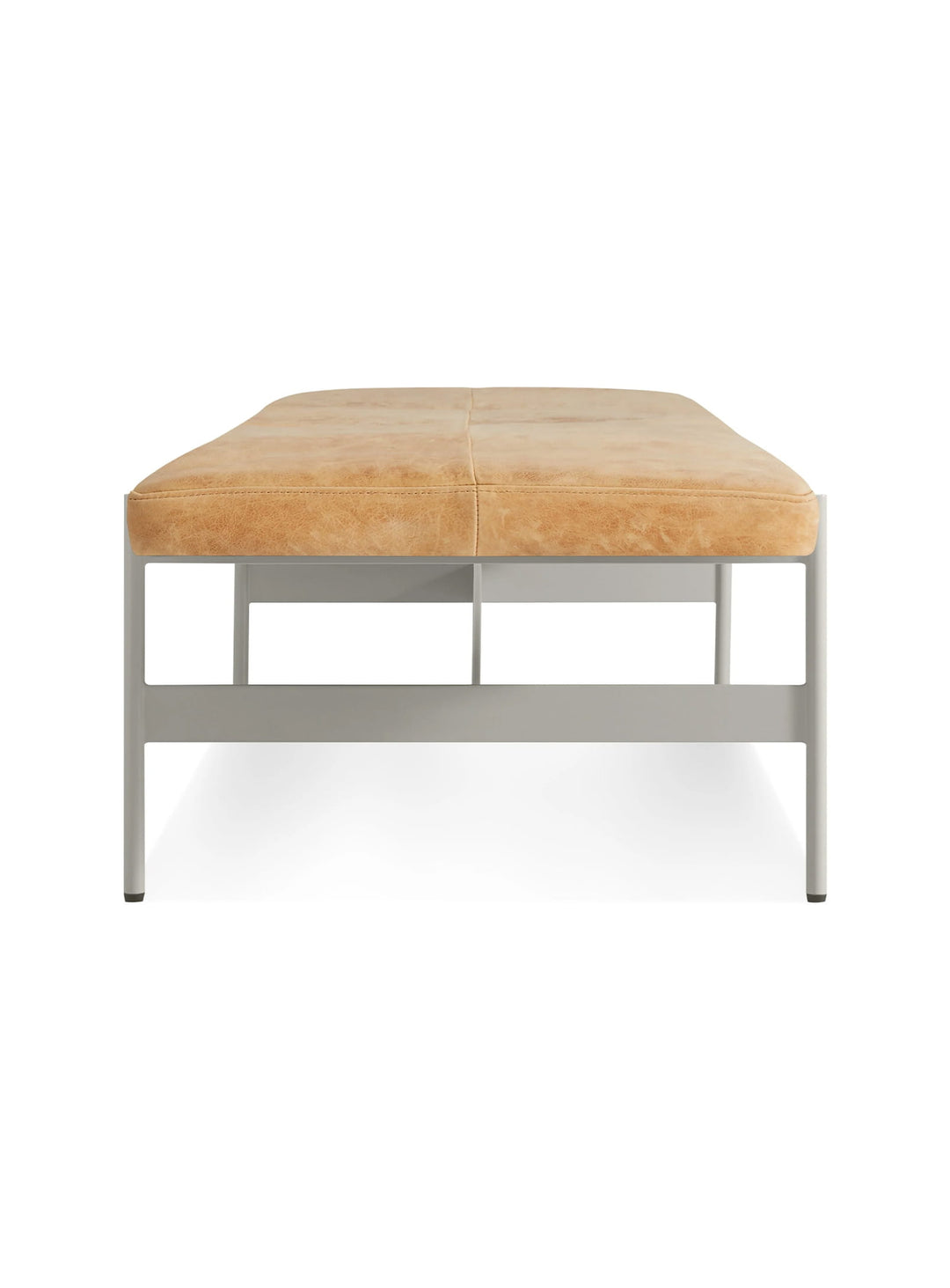 Banc Jumbo Blu Dot : banc design, structure acier et lignes épurées. camel leather