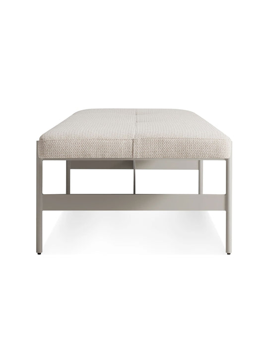 Banc Jumbo Blu Dot : banc design, cuir pleine fleur ou tissu Maharam. maharam mantle in future