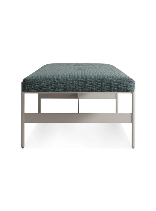 Banc Jumbo Blu Dot : banc design, idéal pour salon ou entrée. maharam mantle in parsley