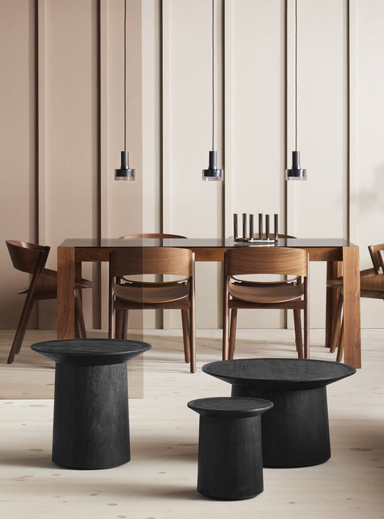Table à manger Blu Dot Lake : une création contemporaine idéale pour recevoir avec style.