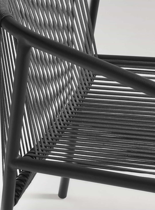 Chaise Lookout Blu Dot : chaise design, idéale pour terrasse ou jardin. carbon