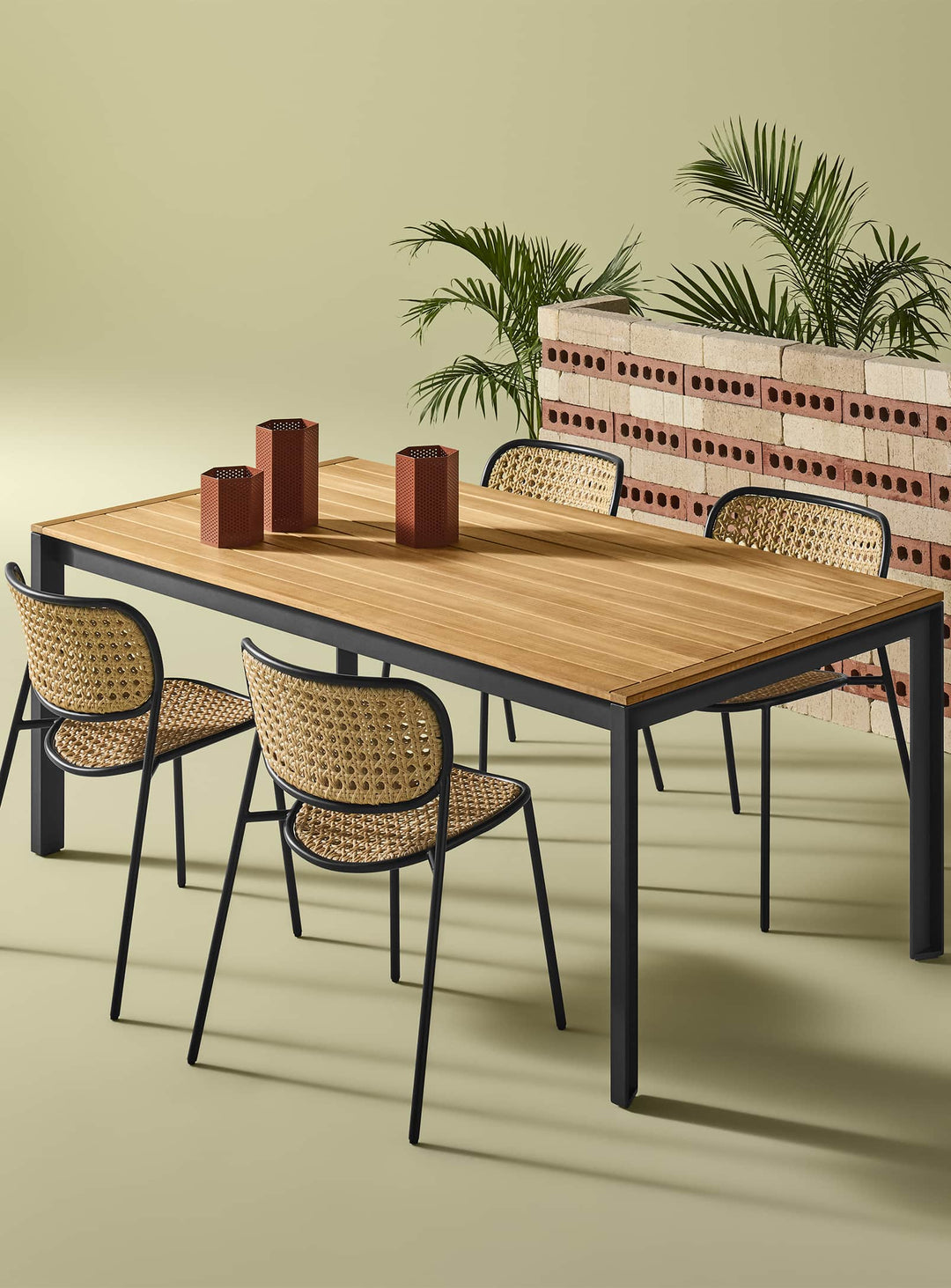 Chaise Made You Look Blu Dot, style contemporain avec détails artisanaux chaleureux. oblivion