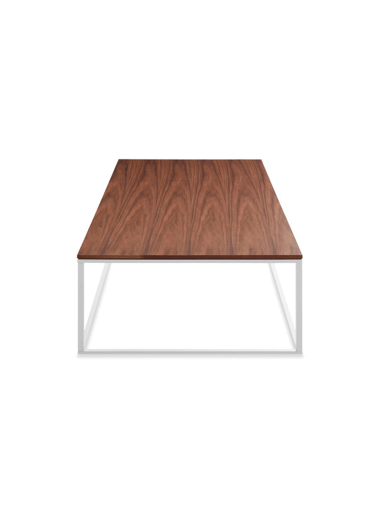 Table à café rectangulaire Minimalista Blu Dot : l'alliance parfaite du métal et des matériaux nobles. noyer, blanc