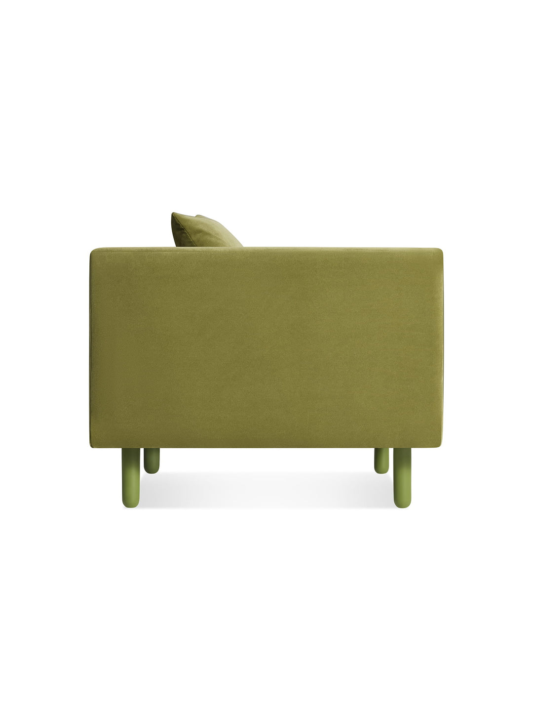 Le fauteuil Blu Dot Mono apporte calme et modernité à votre espace détente. vert