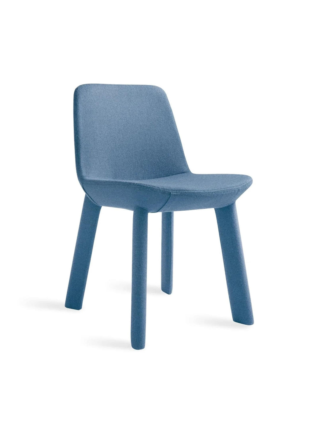 La chaise Blu Dot Neat allie confort, élégance et silhouette contemporaine. bleu