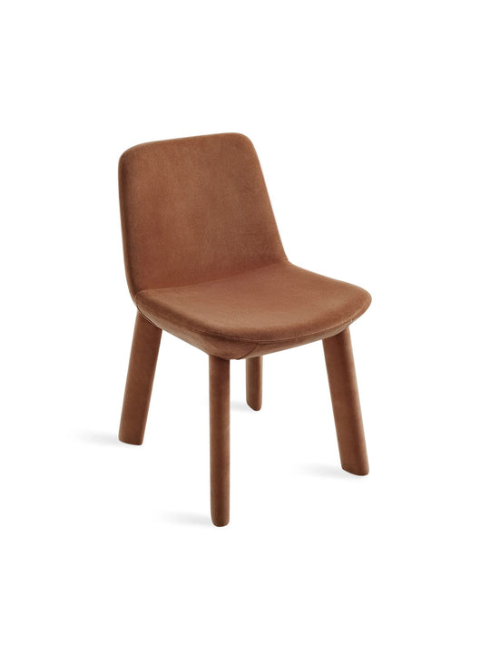 Chaise Blu Dot Neat : une assise design disponible en tissu, velours ou cuir. copper velvet