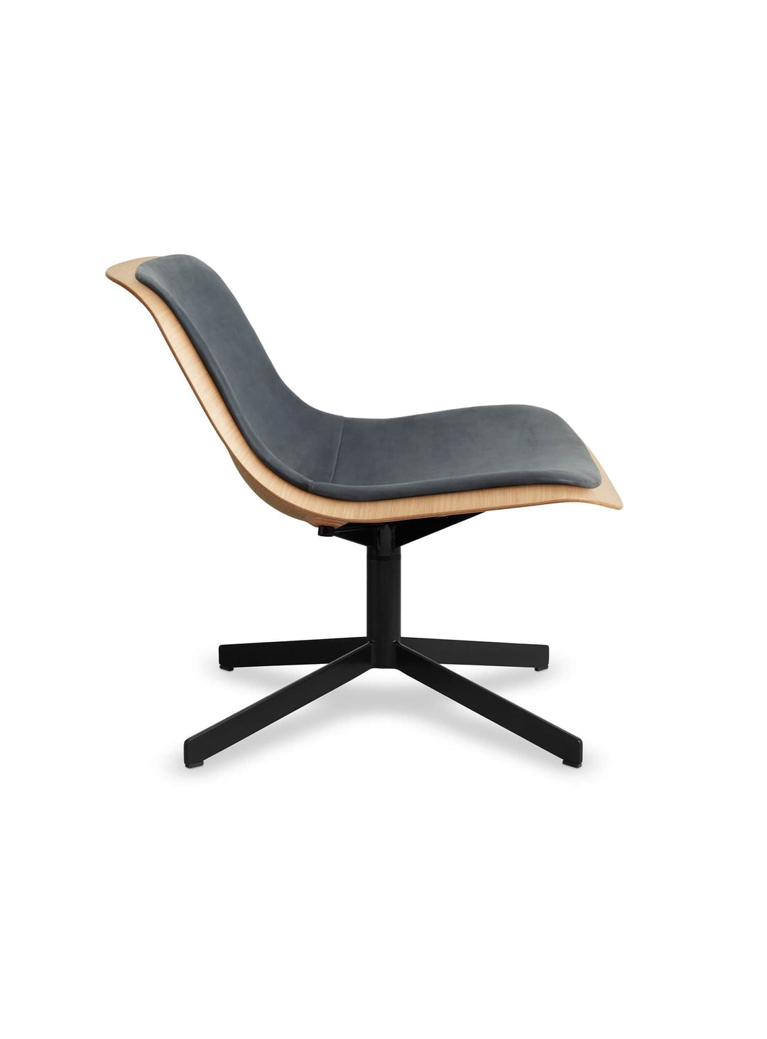 Blu Dot Nonesuch : chaise lounge pivotante au design intemporel. Chêne et gris foncé.