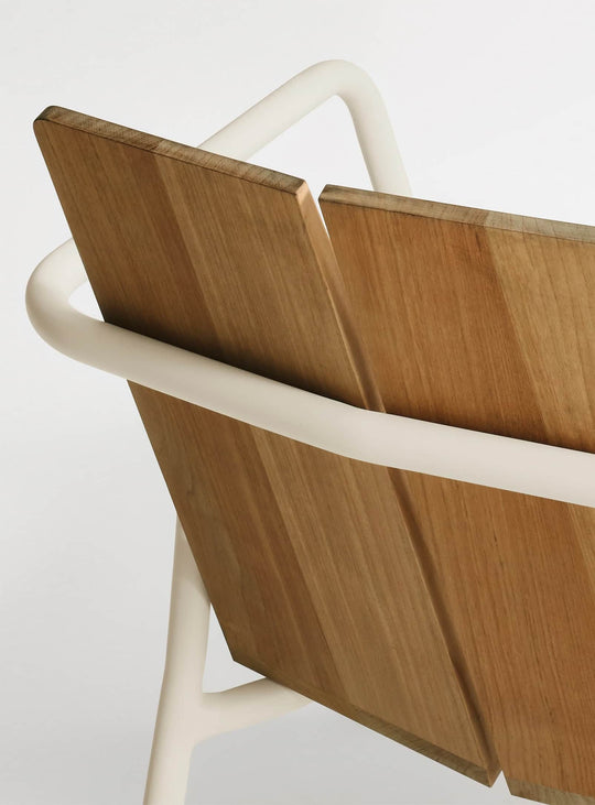 Chaise lounge Offline de Blu Dot design moderne pour espace détente. blanc