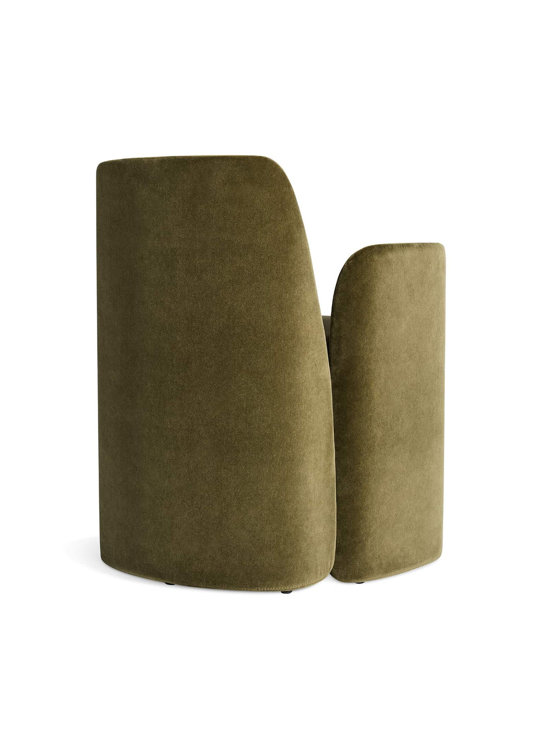 La chaise Blu Dot Parentheses apporte une touche artistique à votre salle à manger. moss velvet