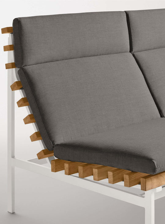 Sofa d’extérieur Perch 2 places de Blu Dot coussins épais Sunbrella®.