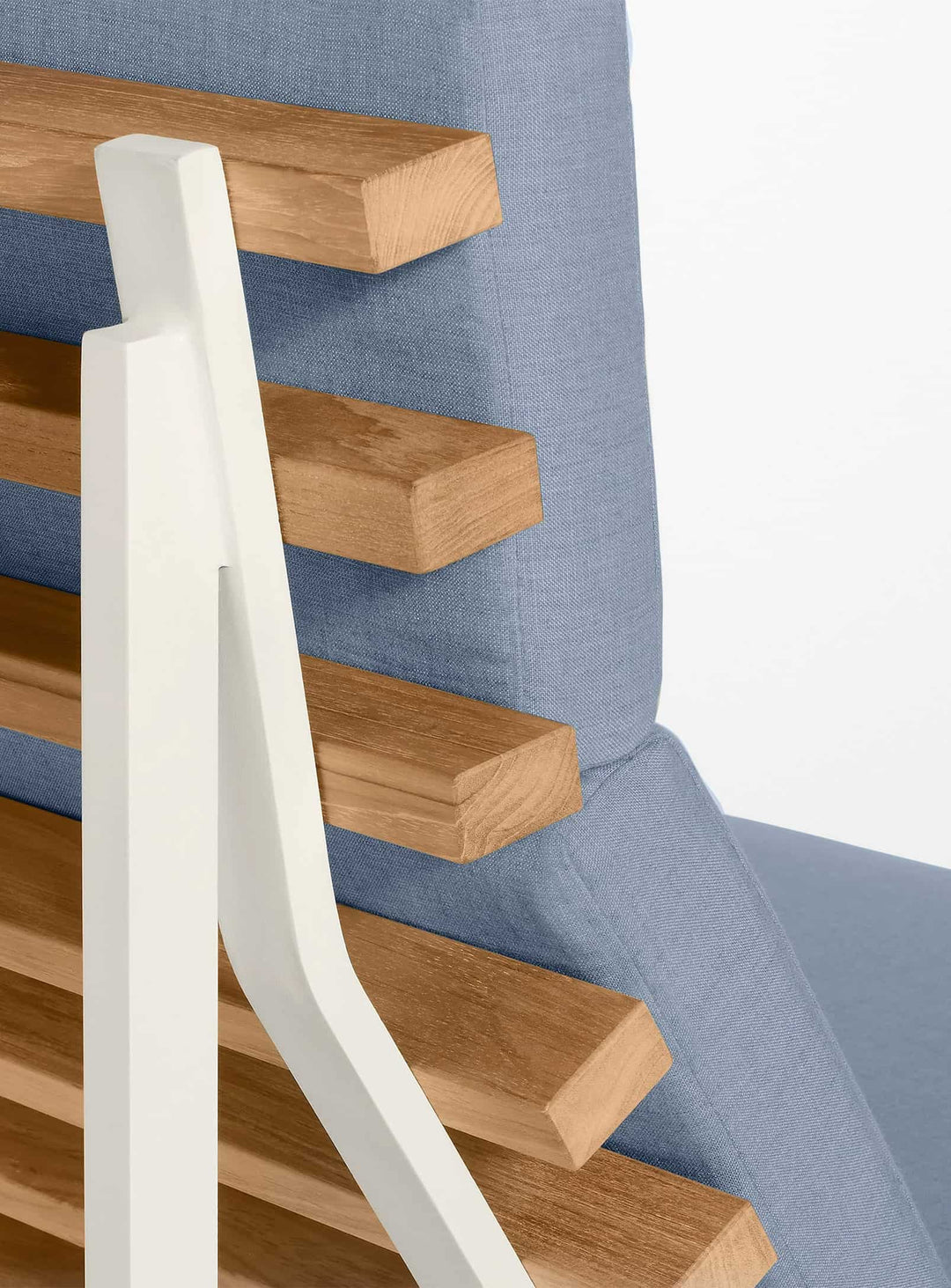 Sofa d’extérieur Perch 2 places de Blu Dot design épuré et confortable. sunbrella haze