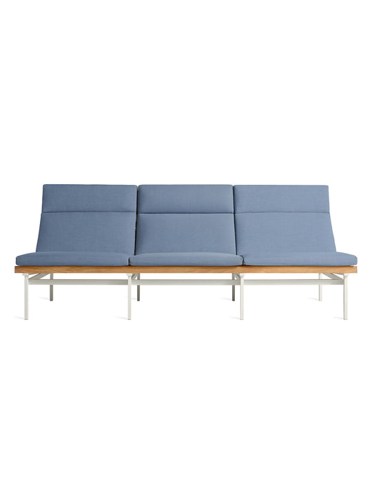 Sofa d’extérieur Perch 3 places de Blu Dot confort premium pour jardin. sunbrella haze