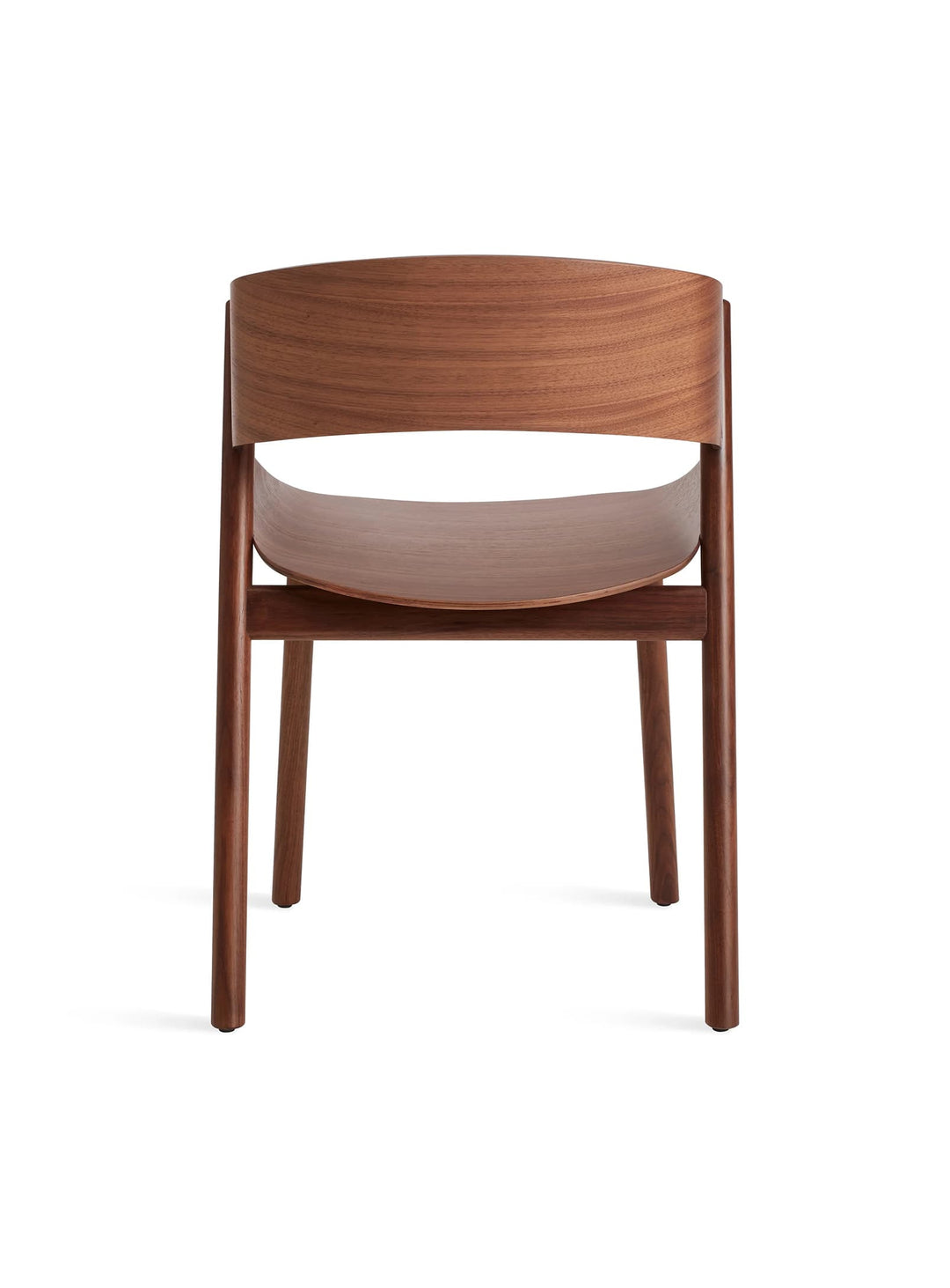 Chaise Blu Dot Port : une création en bois pensée pour durer et séduire. noyer