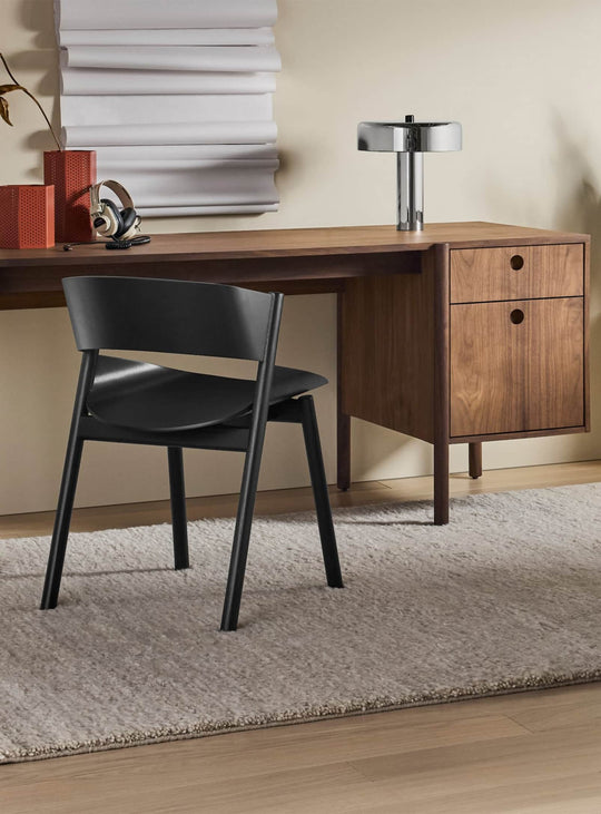 Lampe Punk Blu Dot : design sobre et équilibre entre force et douceur. Nickel