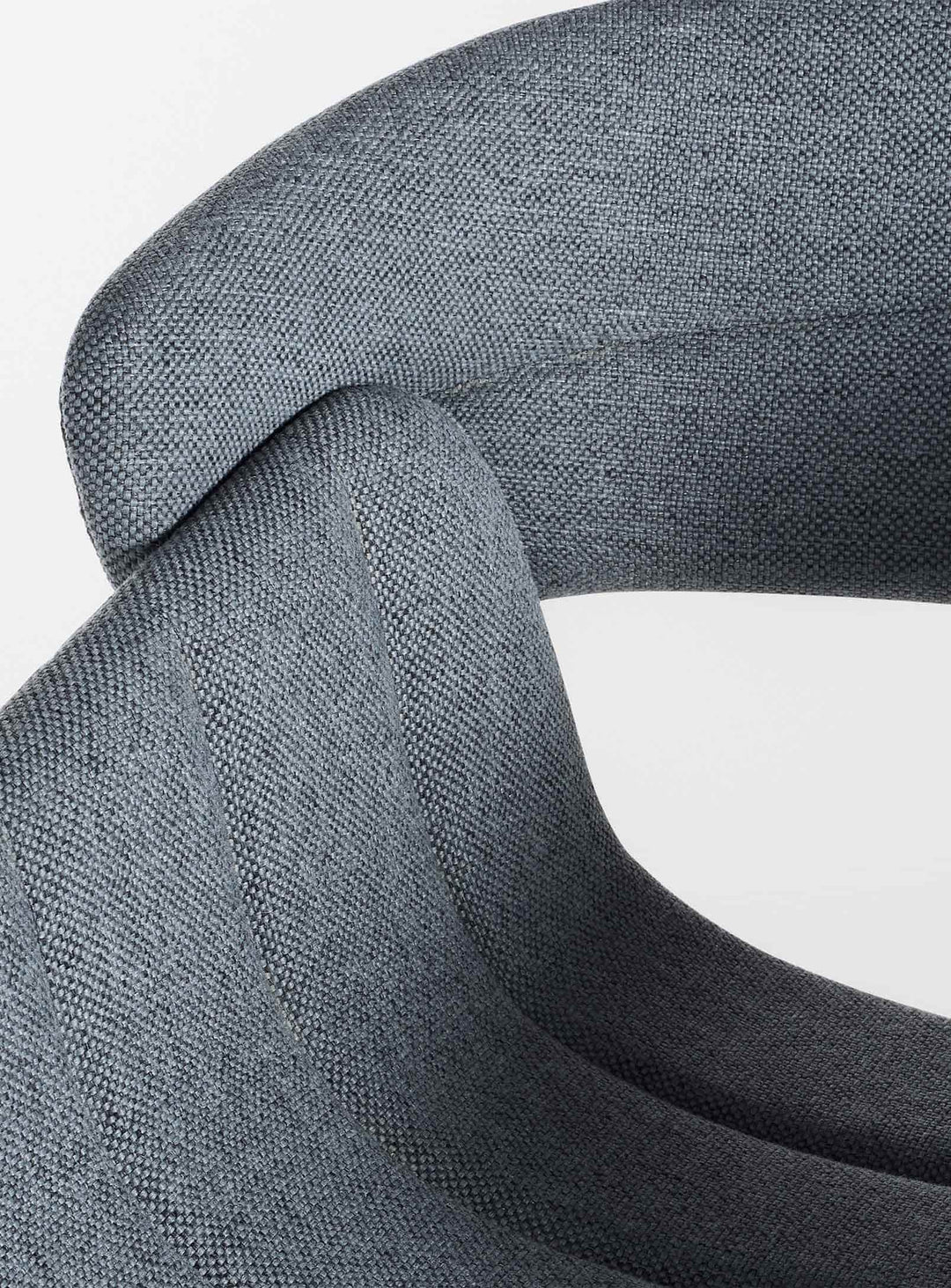 Chaise Racer Blu Dot : chaise design, tissu et acier au style contemporain. maharam mode in machine