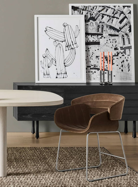 Chaise Racer Blu Dot : chaise design rembourrée, style moderne et confort durable. coffee velvet
