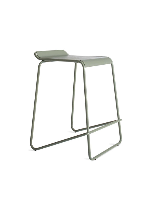 Tabouret de comptoir Ready de Blu Dot : style moderne et fonctionnalité. Vert.