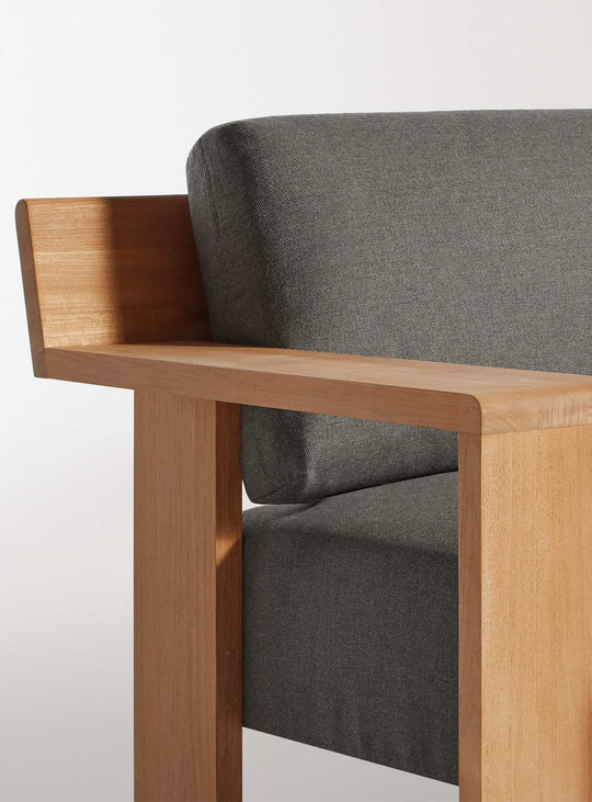 Sofa Ridge Blu Dot : sofa de jardin chic, lignes nettes et teck massif FSC®. toohey charcoal