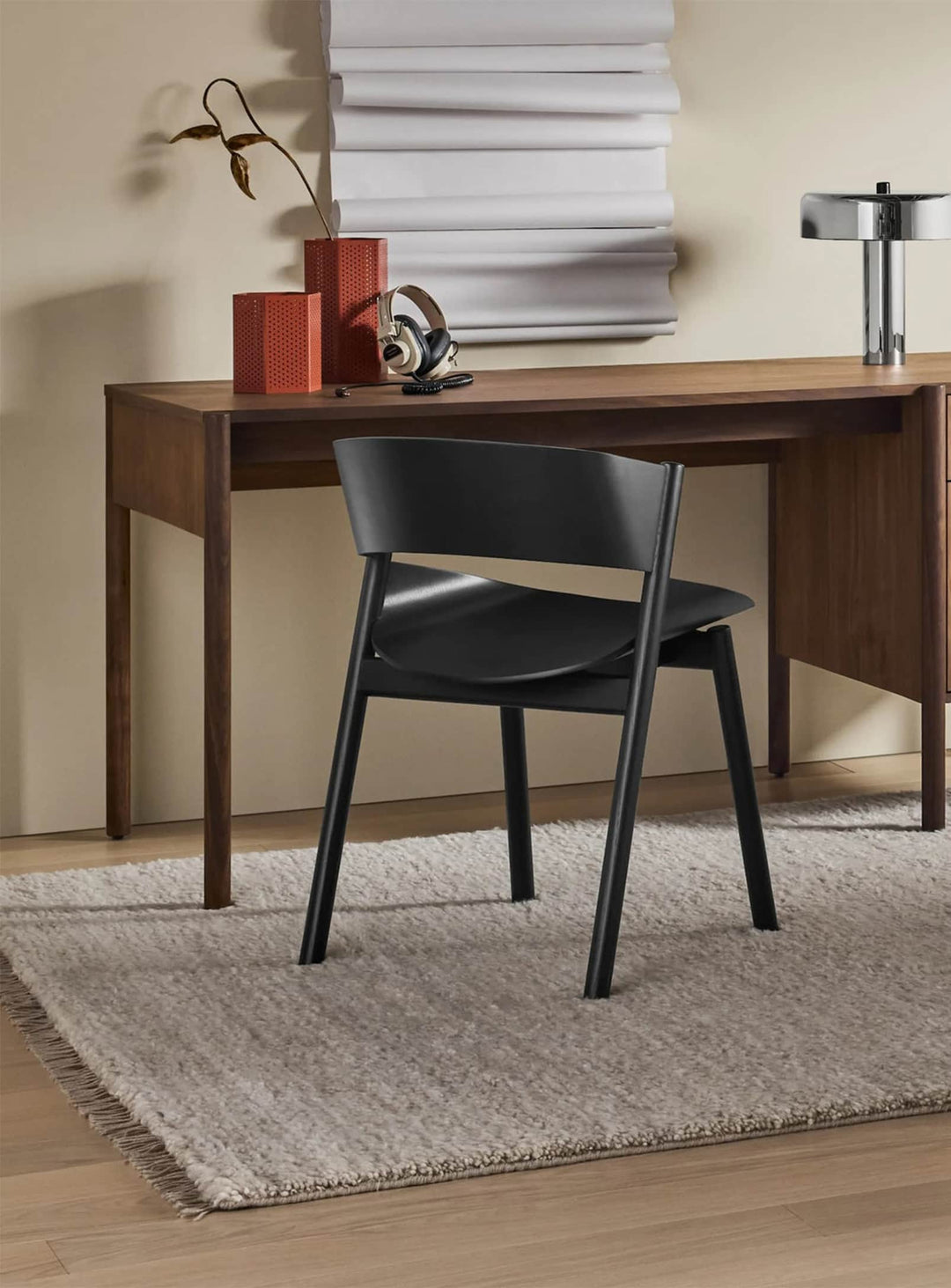 Blu Dot Shadow, tapis fait main au charme naturel et apaisant. sable