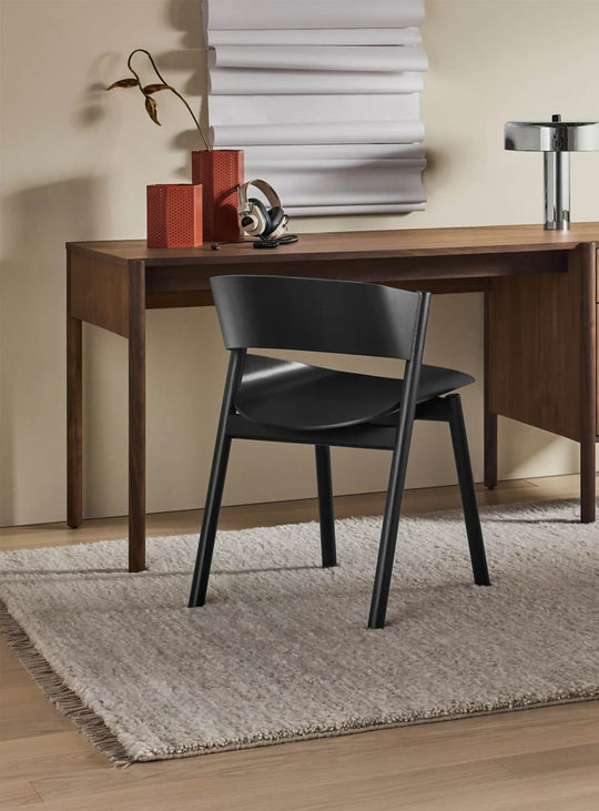 Blu Dot Shadow, tapis fait main au charme naturel et apaisant. sable