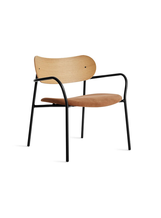 Chaise lounge SideBySide de Blu Dot, alliance parfaite du bois et du métal. cuivre