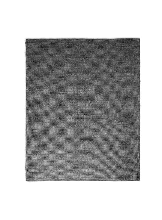 Tapis Sinder Blu Dot : nuances douces et texture harmonieuse. charbon
