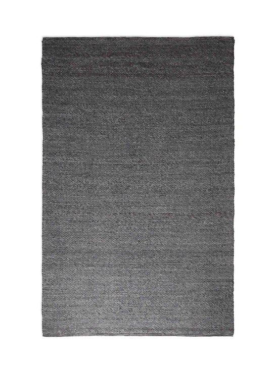 Le tapis Sinder de Blu Dot, alliance du confort et du style contemporain. charbon