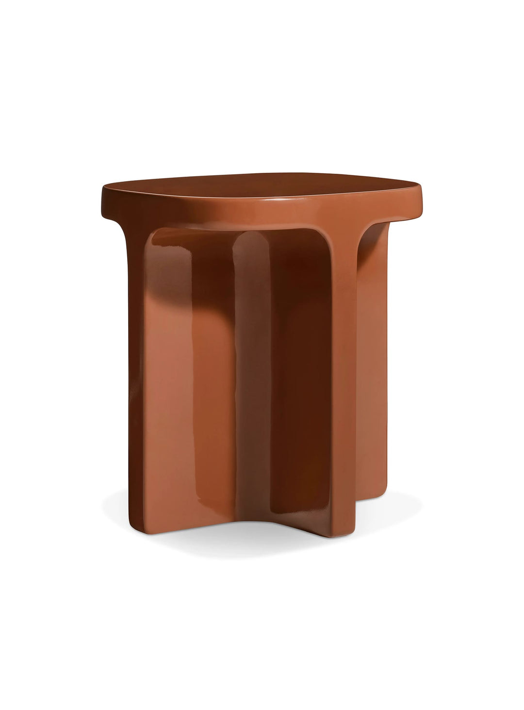 Table d'appoint Small Talk Blu Dot, une création contemporaine aux formes douces et arrondies. rouille