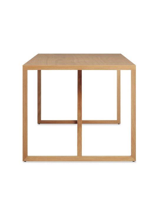 Table Blu Dot Strut : équilibre parfait entre structure et design. chêne
