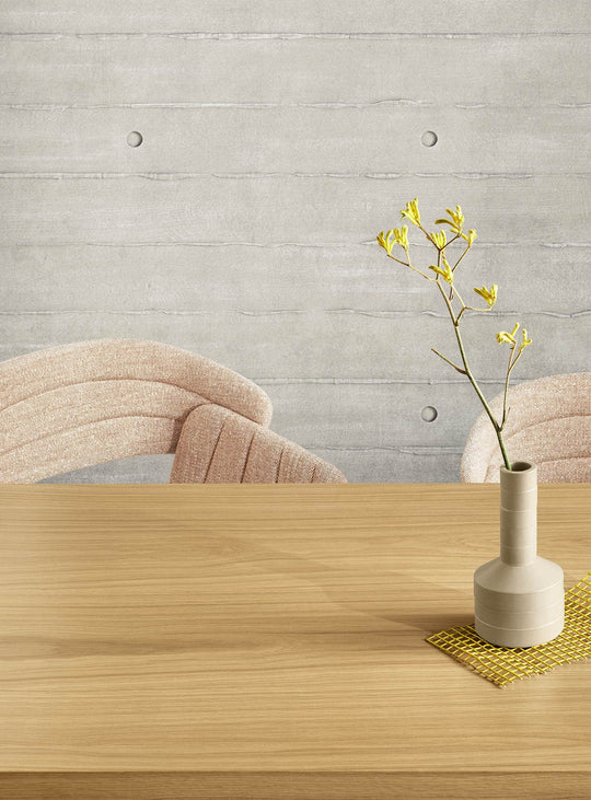 Table à dîner Strut de Blu Dot : lignes pures et bois chaleureux. chêne blanc